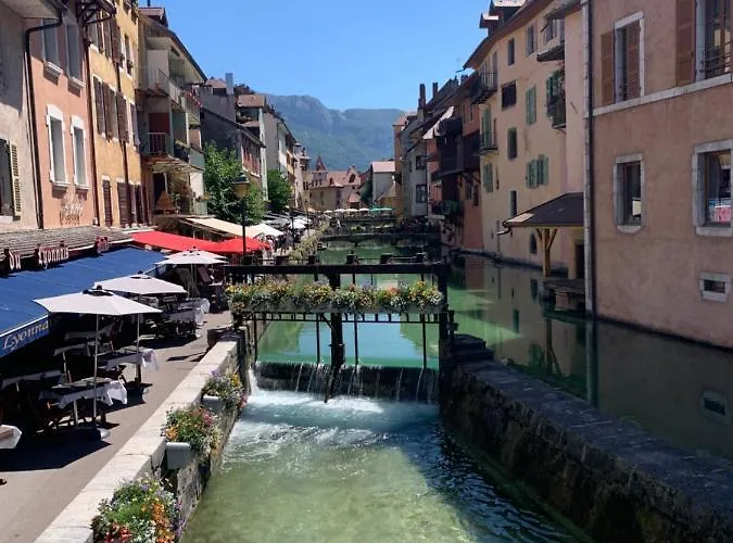 Bel Appartement, 2 Chambres, Coeur De * Annecy