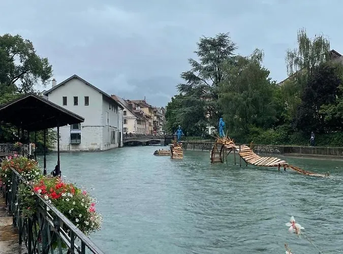 Bel Appartement, 2 Chambres, Coeur De Apartament Annecy